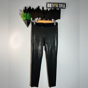 HUE distressed leatherette leggings, black size medium EUC